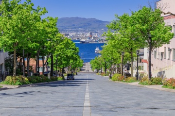 Take a walk in the city from JR Hakodate Station