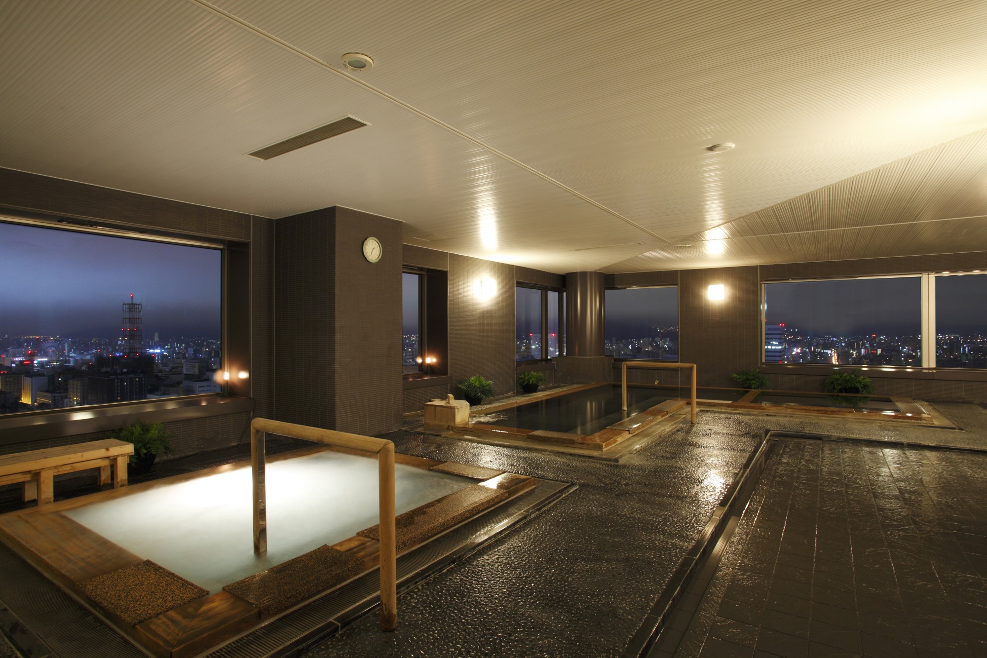 札幌で天然温泉やスパが楽しめるシティ＆ビジネスホテル11選