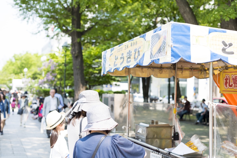 大通公園のとうきびワゴン