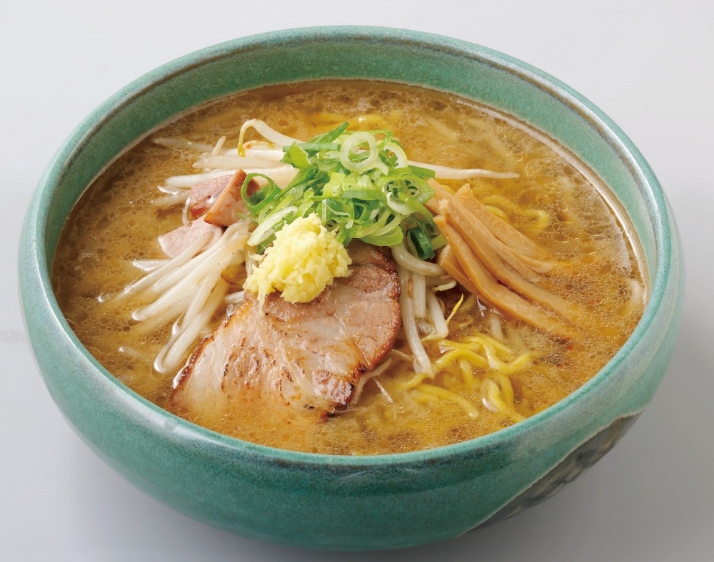 Menya Saimi’s take on Miso Ramen features medium-thick curly noodles. Their hearty taste balances well with the thick broth.