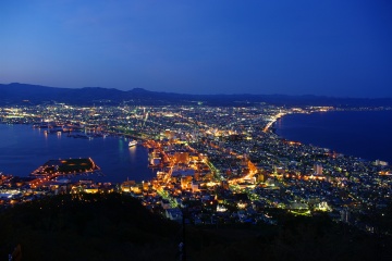 歴史スポットと夜景を巡る温泉コース