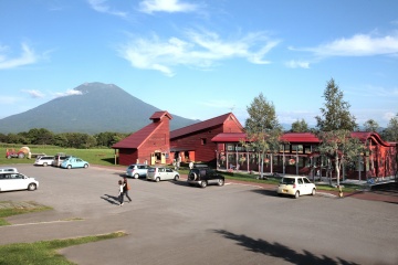 Niseko Takahashi Dairy Farm MILK KOBO & Restaurant PRATIVO