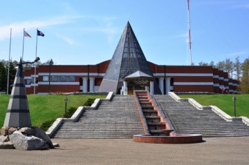 北海道立北方民族博物館（約60分）