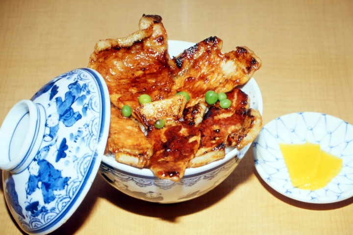 昼食は十勝の名物丼！（約40分）