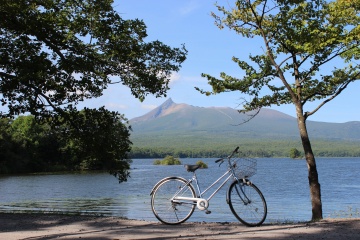 大沼湖畔で自転車レンタル