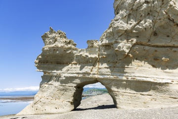 くぐり岩&滝瀬海岸