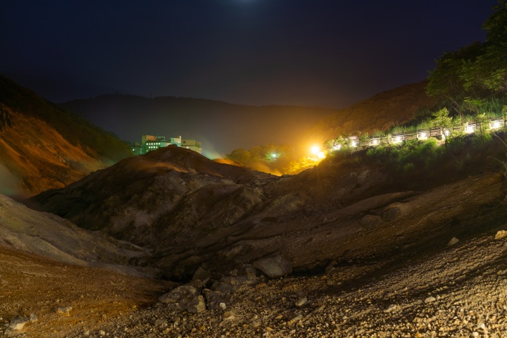 밤에만 만날 수 있는 환상의 산책로 '도깨비불의 길'