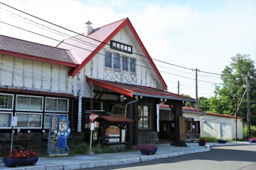 オーチャードグラス（JR川湯温泉駅舎内）で昼食