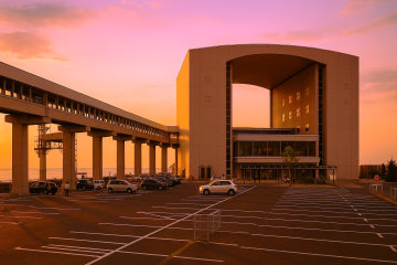 小樽港（17:00発／船中泊）