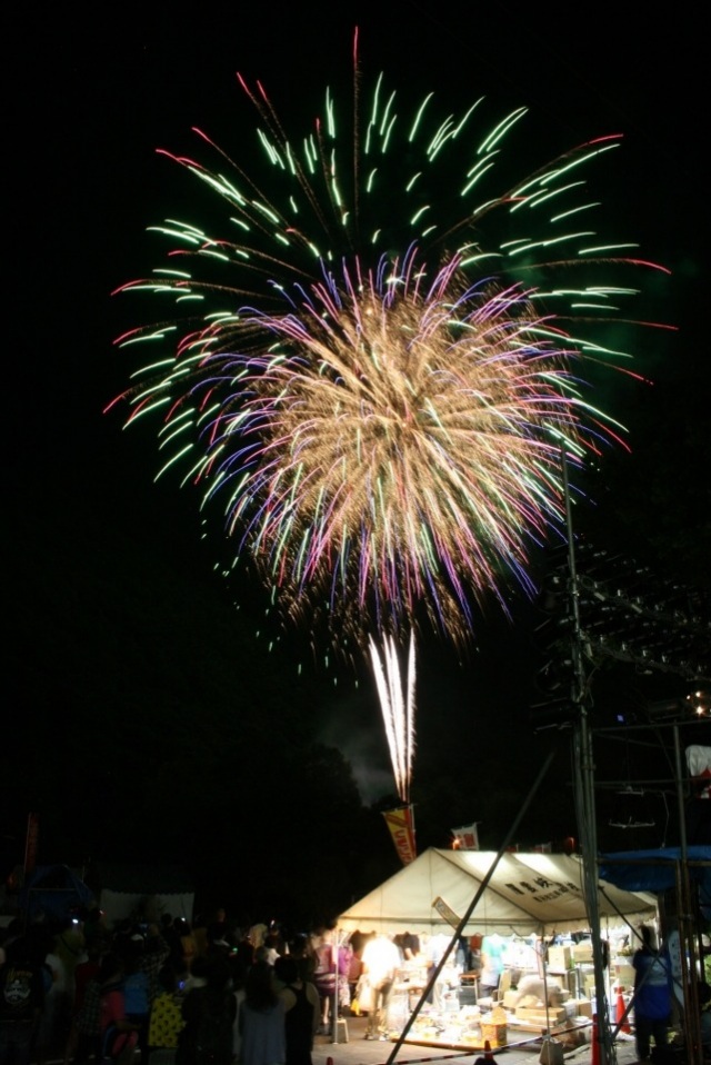 層雲峡温泉峡谷火まつり夏花火