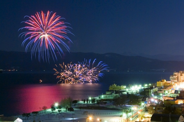 洞爺湖温泉冬花火