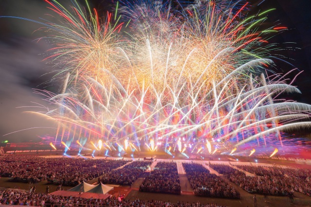 마코마나이 불꽃놀이 축제