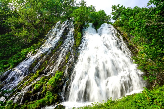 Oshinkoshin Falls