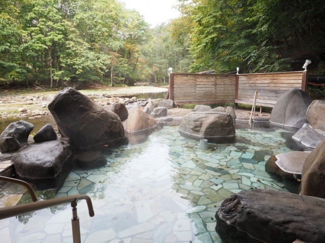 芽登温泉