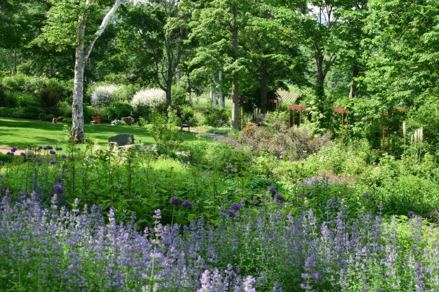 Daisetsu Mori-no Garden (Hokkaido Garden Path)