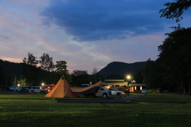 夕方のキャンプ場