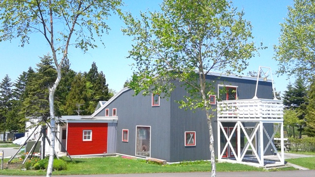 センターハウスには売店、トイレ、シャワー、ランドリー、自販機があります